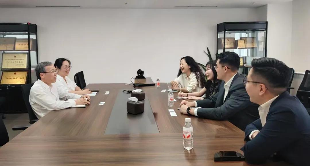 20da1245c41040e683f3dfc1490ac56c